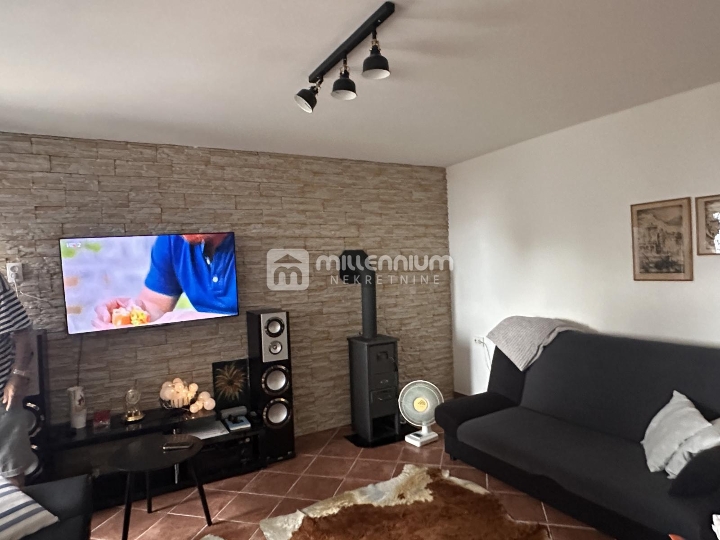 Kostrena, 160m2, samostojeća kuća, stan i apartman, velika okućnica