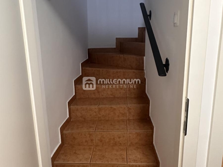Kostrena, 160m2, samostojeća kuća, stan i apartman, velika okućnica