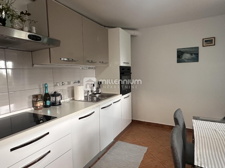Najam, Kostrena, 140m2, lijepa kuća s velikom okućnicom okućnicom