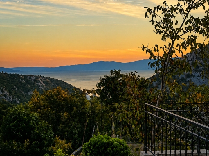 Rijeka-Draga, sunčan 2S+DB, pogled na more, garaža, velika terasa