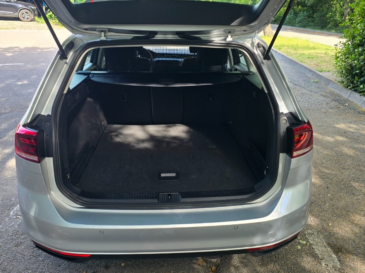 VW Passat B8.5 karavan, 2020. god., 2.0 TDI, 150 KS