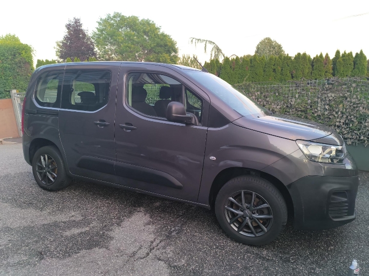 Citroen Berlingo 2021. god - 1. vlasnik, servisna knjiga, garancija