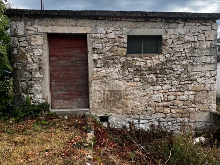 Labin, Nedešćina - kamene kuće za adaptaciju