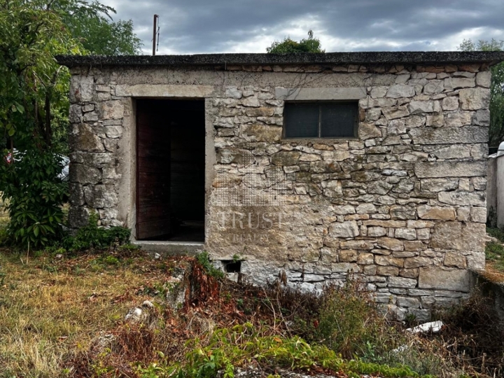 Labin, Nedešćina - kamene kuće za adaptaciju