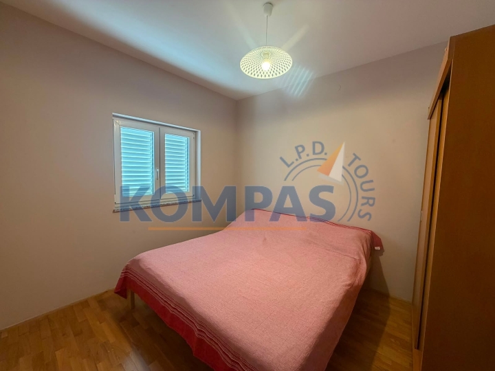 Stan s pogledom na more, Baška