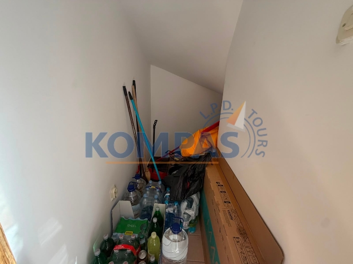 Stan s pogledom na more, Baška