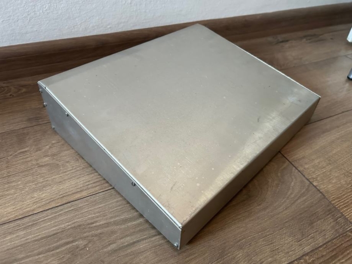Aluminijsko kućište za izradu i ugradnju raznih el. uređaja