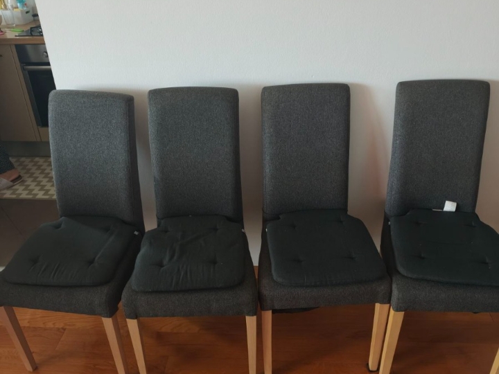 Prodajem 4 kuhinjske stolice