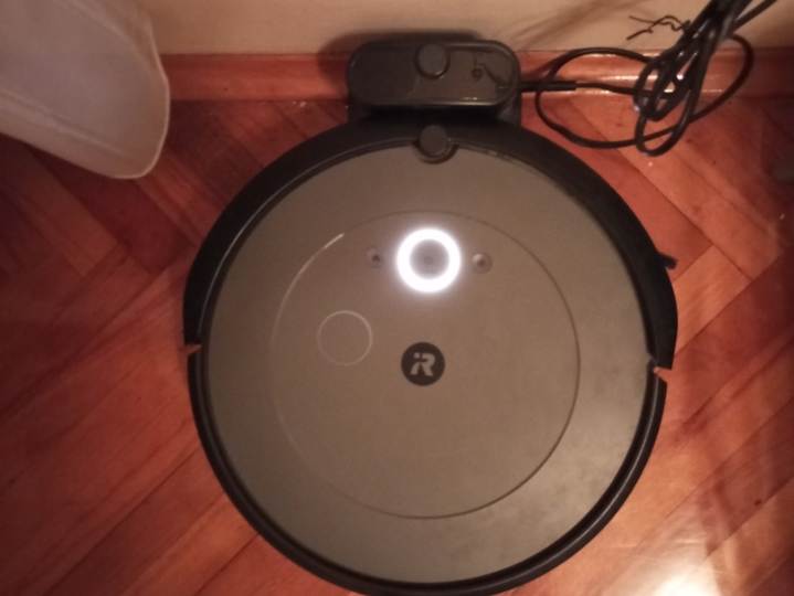 Robotski usisavač Roomba i1158