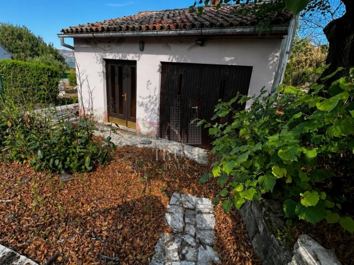 Labin, Nedeščina - kuća za adaptaciju