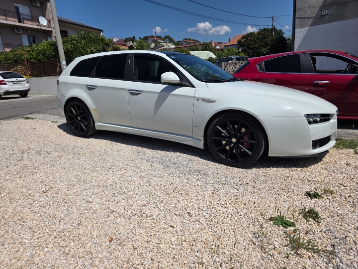 Alfa Romeo 159 SW Ti, 2.0 JTDm, 125kW