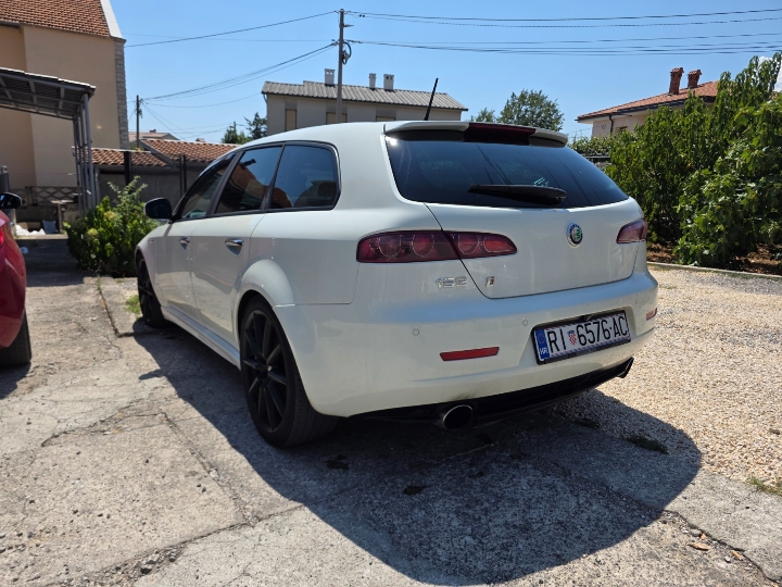 Alfa Romeo 159 SW Ti, 2.0 JTDm, 125kW