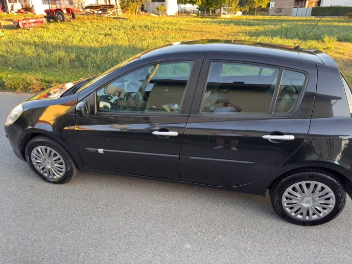 Renault Clio 1.5 dCi 86 KS | 135.000 km | reg. 03./27 | servisiran