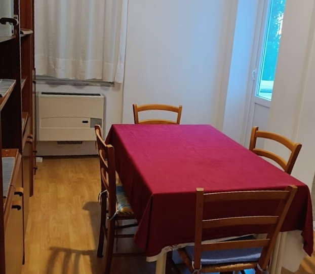 Vojak-2s kl. stan, 55m2, 150 m od kampusa, iznajmljuje se studentima