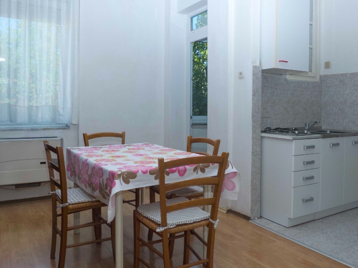 Vojak - 2S kl. stan, 55m2, 150 m od kampusa, studentima