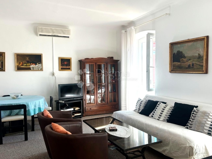 Rovinj – ekskluzivno! Prekrasan stan s pogledom na more
