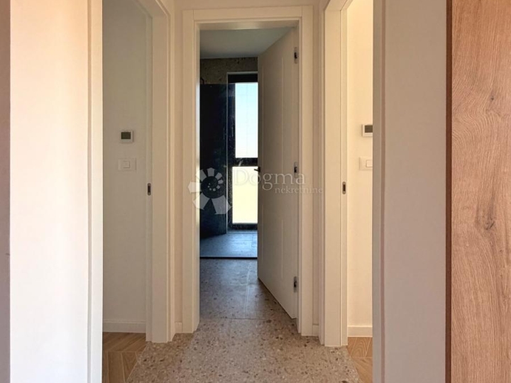 Moderan stan 62,50 m² u novogradnji – 200 m od mora