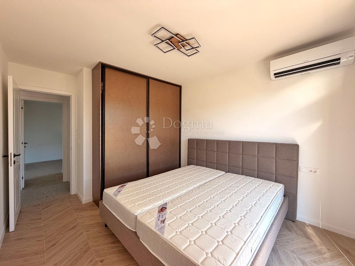 Moderan stan 62,50 m² u novogradnji – 200 m od mora