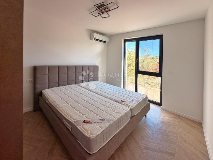 Moderan stan 62,50 m² u novogradnji – 200 m od mora