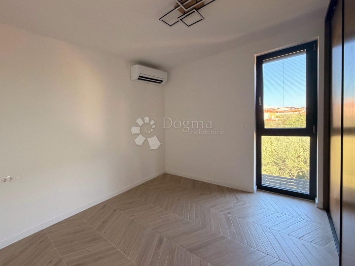 Moderan stan 62,50 m² u novogradnji – 200 m od mora