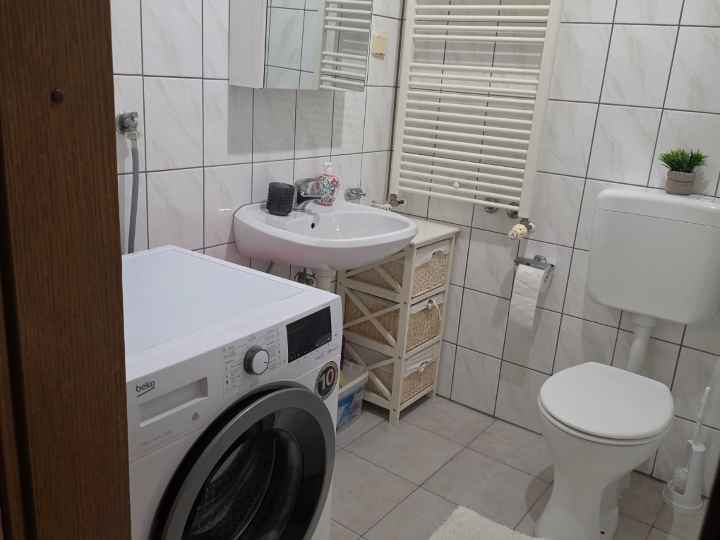 Rijeka Grbci, iznajmljuje se stan 80 m2, 3S+DB