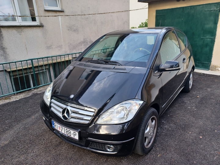 Mercedes Automatic A 180 odličan garažiran, 2. vl.