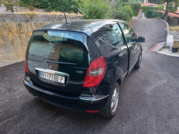 Mercedes Automatic A 180 odličan garažiran, 2. vl.