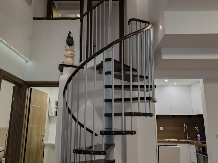 Zadar, novonamješten dvoetažni, trosoban stan 82 m²