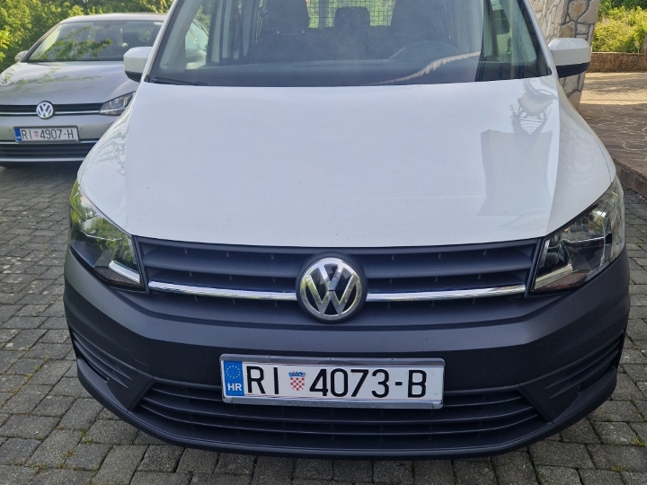 VW Caddy Kombi Van  2.0 TDI 150 KS – | Servisna | 100% odbtiak