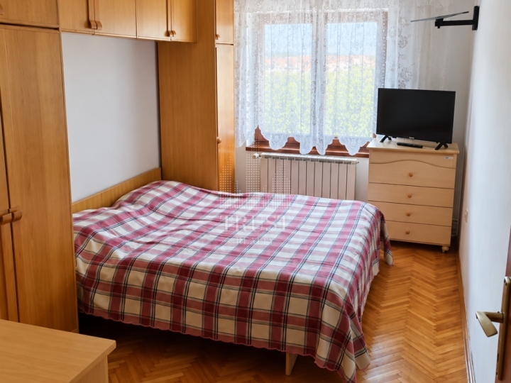 Crikvenica – trosobni stan u centru s parkingom