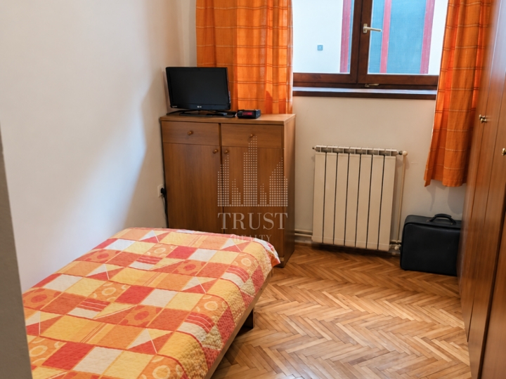 Crikvenica – trosobni stan u centru s parkingom