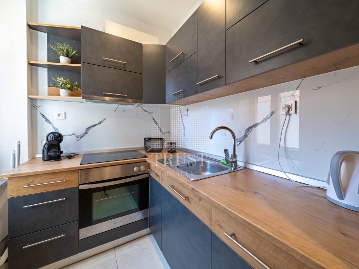 Opatija, Centar - 2 apartmana za prodaju