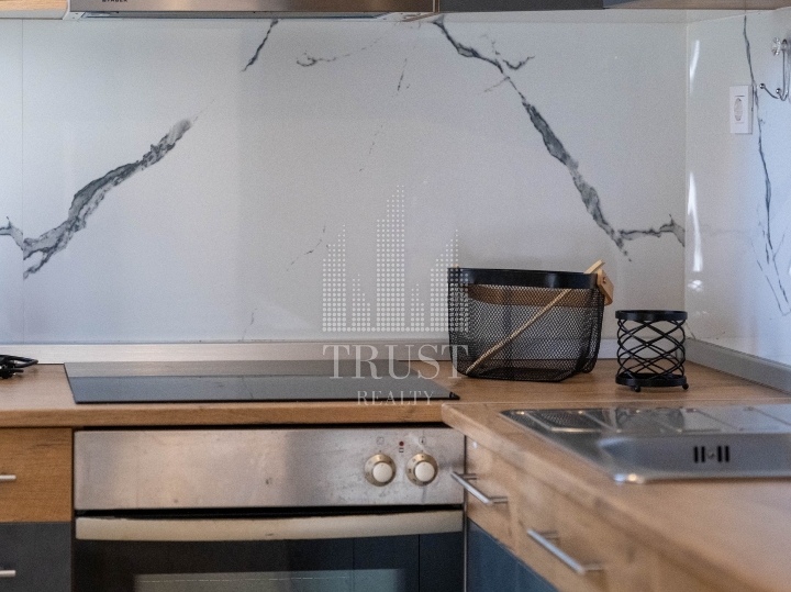 Opatija, Centar - 2 apartmana za prodaju