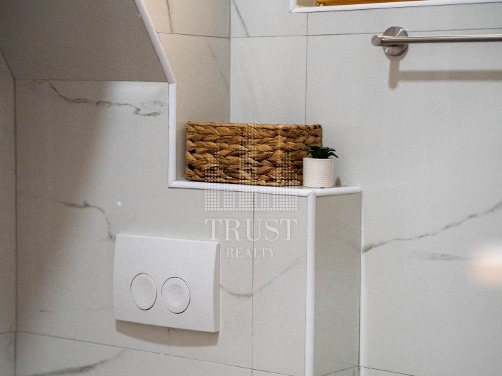 Opatija, Centar - 2 apartmana za prodaju