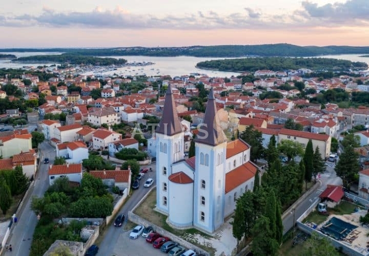 Istra, Medulin | Kamena kuća u staroj jezgri Medulina