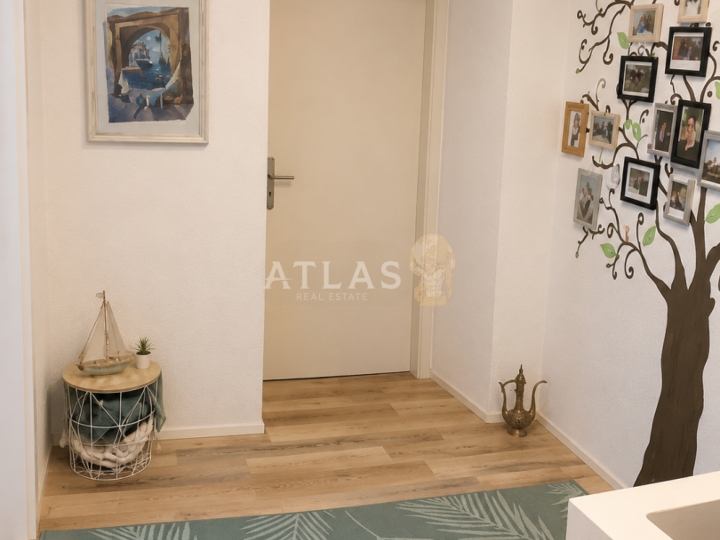 Novi Vinodolski, kuća, pogled na more, garaža, vrt, apartman