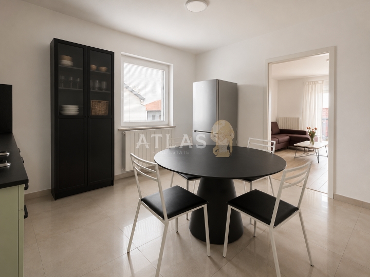 Kastav – dva stana 135 m², pogled na more, vrt i 2 parkinga