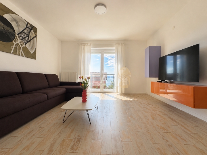 Kastav – prostran stan za najam, 2S+DB, 85 m², pogled na more