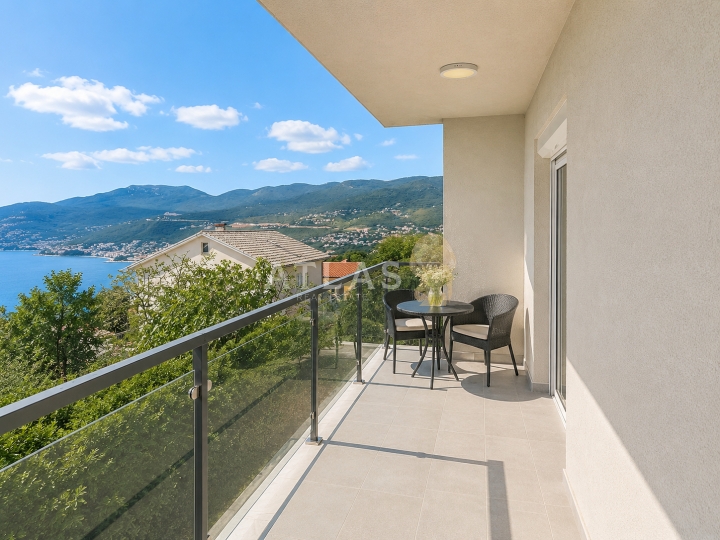 Kastav – prostran stan za najam, 2S+DB, 85 m², pogled na more