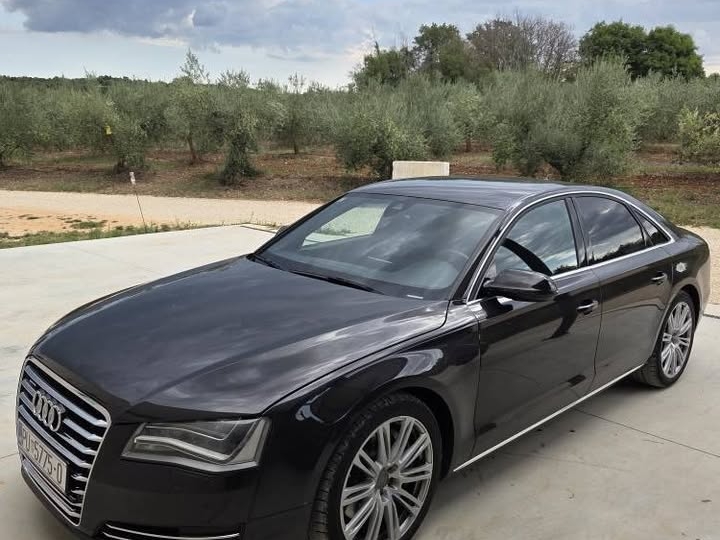 Audi A8