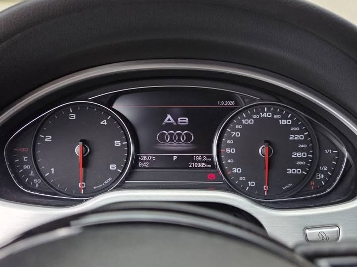 Audi A8