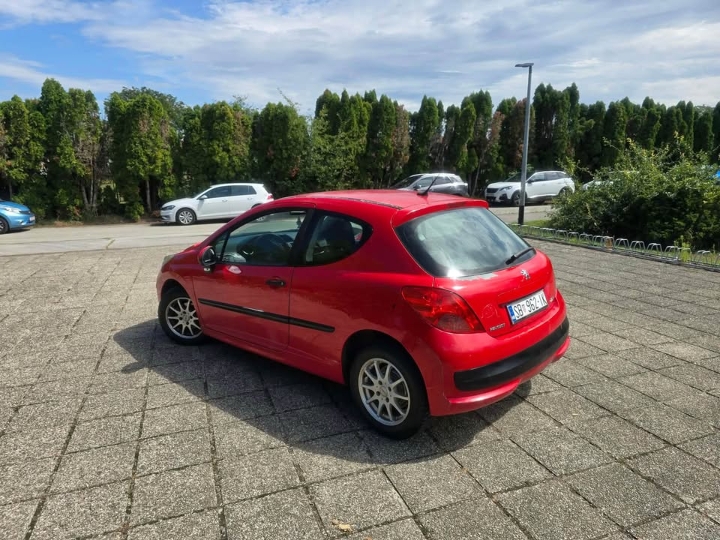 Peugeot 207