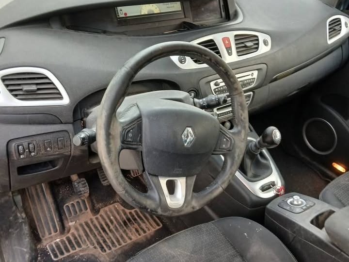 Renault Scenic 1.5 DCi