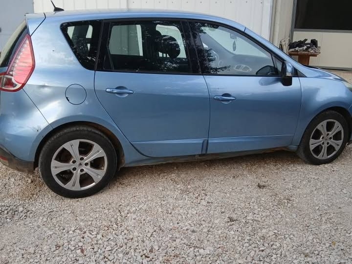 Renault Scenic 1.5 DCi