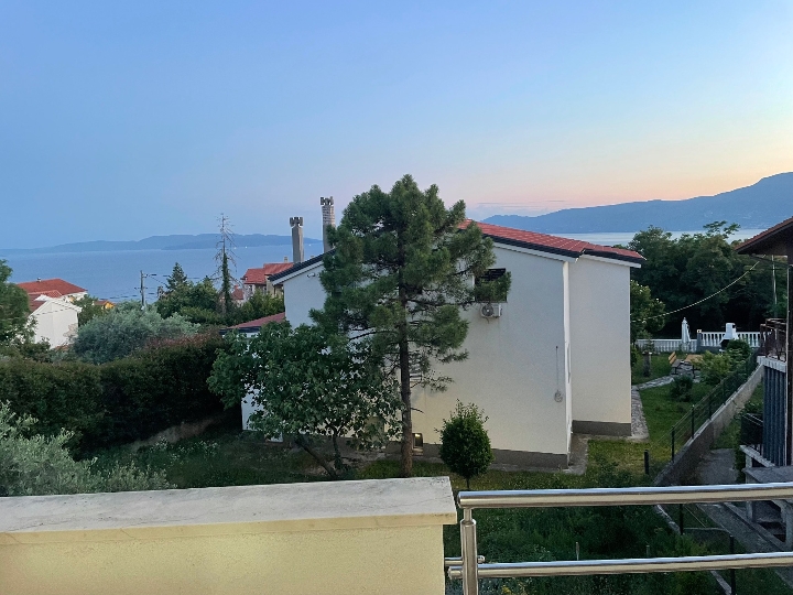Iznajmljujem 2S+DB na Donjoj Drenovi