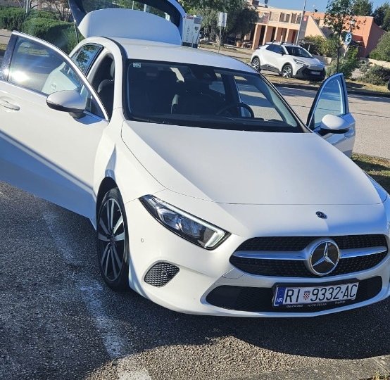 Mercedes Benz A-200 Sport