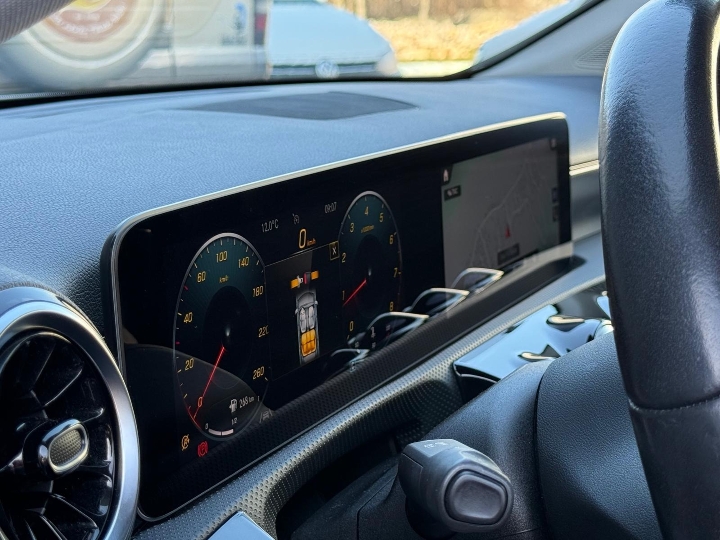 Mercedes Benz A-200 Sport
