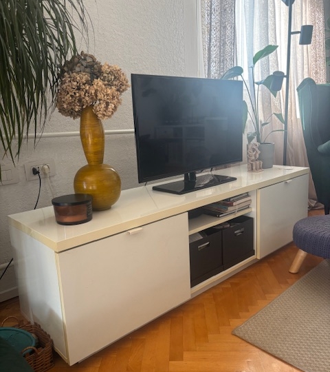 TV klupa