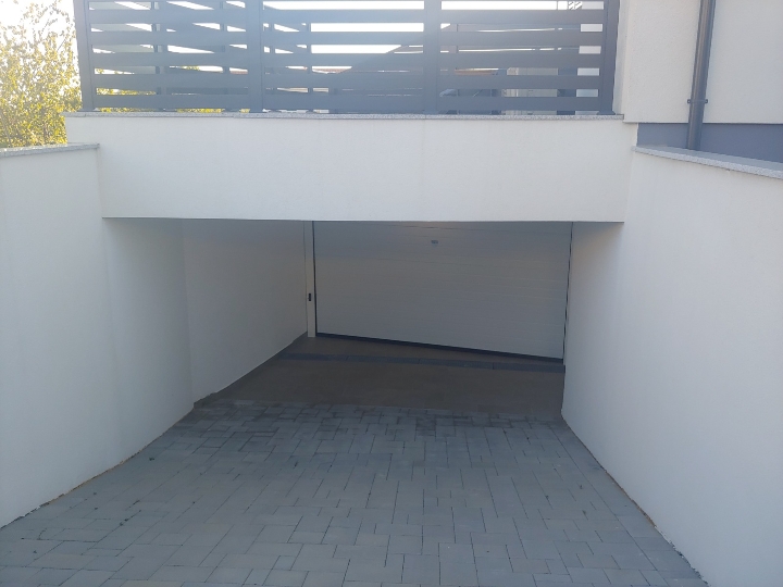Drenova, garaža 21 m2