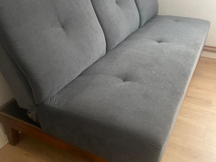 Trosjed s funkcijom spavanja